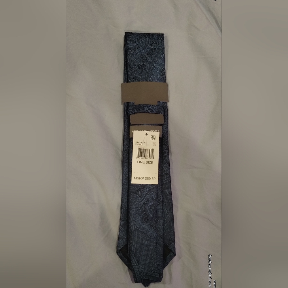 🔥(NWT)🔥Michael Kors Ties(8 Total) - Picture 3 of 16